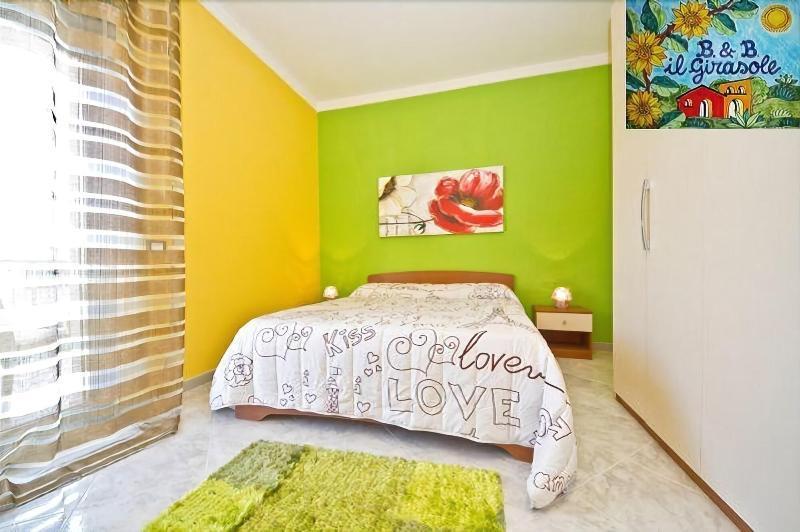 Bed And Breakfast Il Girasole Монделло Экстерьер фото
