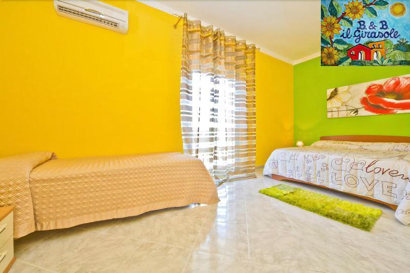 Bed And Breakfast Il Girasole Монделло Экстерьер фото